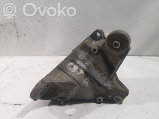 Volkswagen PASSAT B5 Halterung Lager Motor 