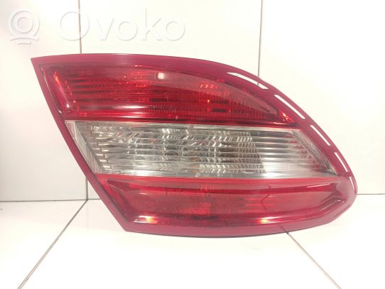 Mercedes-Benz C W204 Galinis žibintas kėbule 