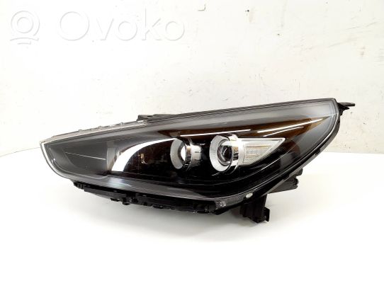 Hyundai i30 Priekinis žibintas 