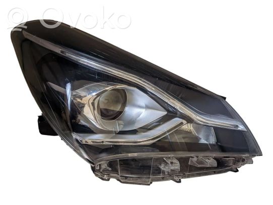 Toyota Yaris Priekinis žibintas 