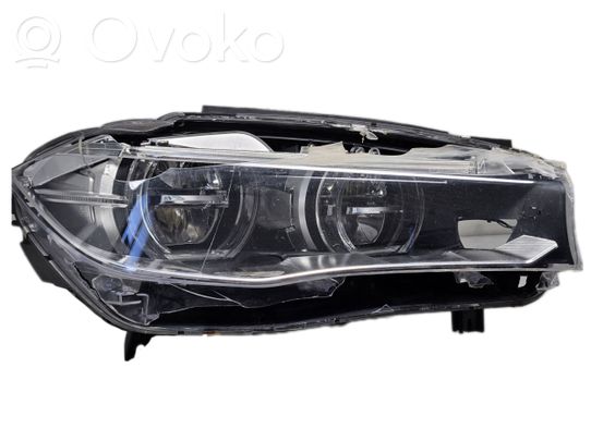 BMW X5 F15 Priekinis žibintas 