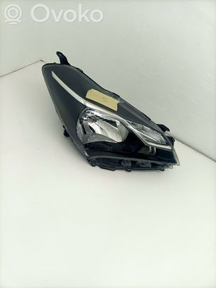 Toyota Yaris Priekinis žibintas 