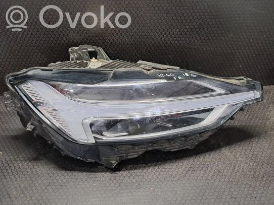 Volvo XC60 Priekinis žibintas 