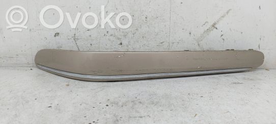 Mercedes-Benz C W203 Modanatura separatore del paraurti anteriore 
