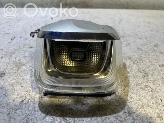 Volkswagen Golf VII Priekinio žibinto detalė 