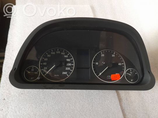 Mercedes-Benz A W169 Licznik / Prędkościomierz 