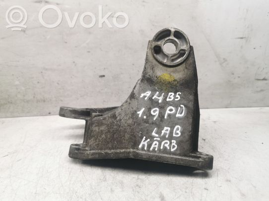 Audi A4 S4 B5 8D Halterung Lager Getriebe 