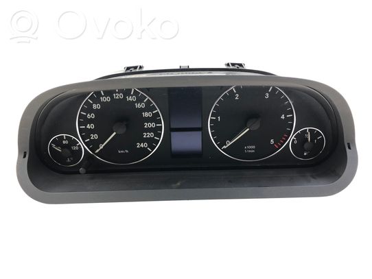 Mercedes-Benz A W169 Licznik / Prędkościomierz 