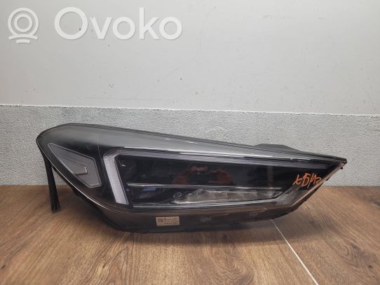 Hyundai Tucson TL Priekinis žibintas 
