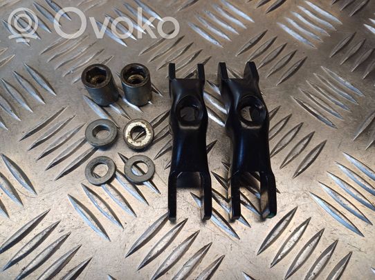 Opel Corsa D Halterung Einspritzdüse Injektor 