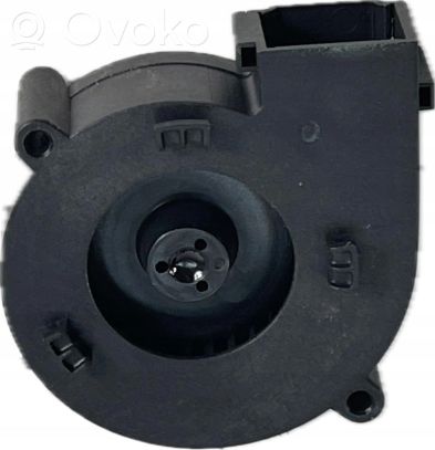 BMW 5 G30 G31 Priekinio žibinto detalė 