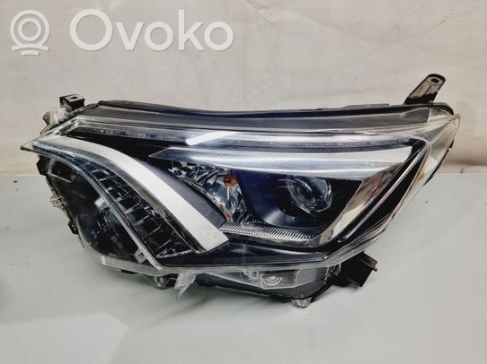 Toyota RAV 4 (XA40) Priekinis žibintas 
