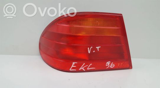 Mercedes-Benz E W210 Galinis žibintas kėbule 