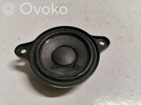 Mercedes-Benz E W211 Panel speaker A2118203002