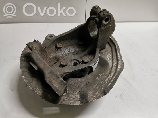 BMW 3 E90 E91 Front wheel hub 6764443