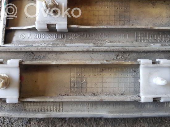 Mercedes-Benz CLK A208 C208 Fender trim (molding) A2086900162 A2086900262