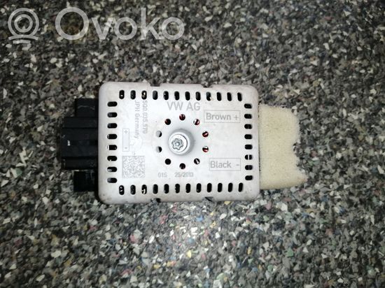Volkswagen Golf VII Aerial antenna amplifier 5Q0035570