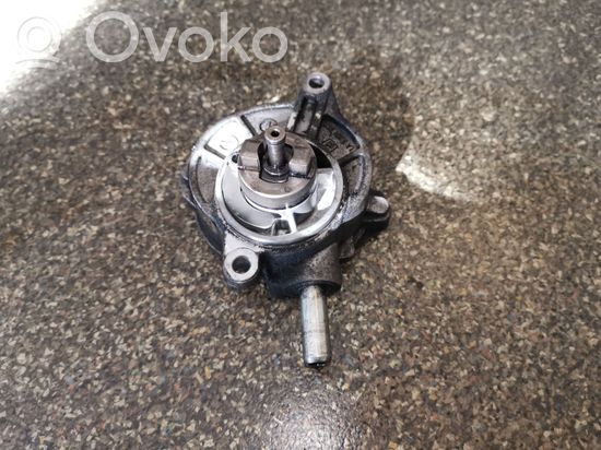 Mercedes-Benz C W204 Vacuum pump
