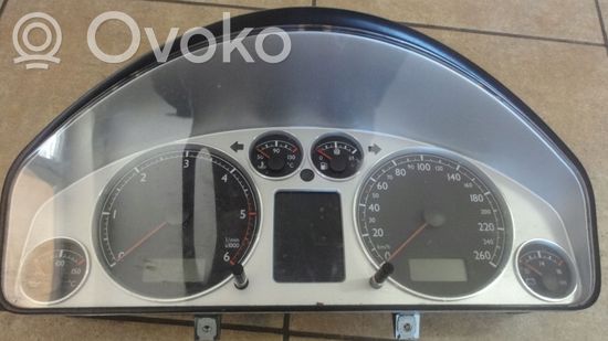 Volkswagen Sharan Speedometer (instrument cluster) 7M3920840Q