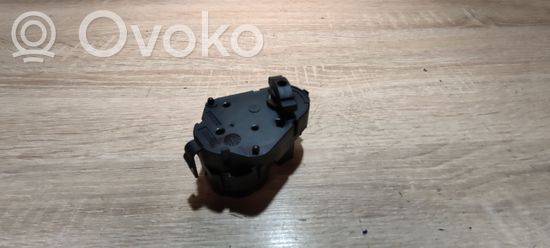 BMW 5 E60 E61 Air flap motor/actuator 6942989