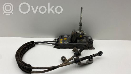 Volkswagen PASSAT B6 Gear selector/shifter (interior) 1K0711091A