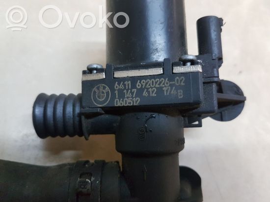 BMW 5 E60 E61 Coolant heater control valve 1147412174