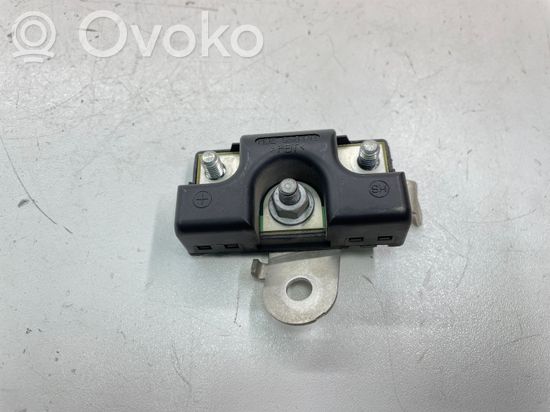 Audi A8 S8 D3 4E Battery relay fuse 4E0035209A