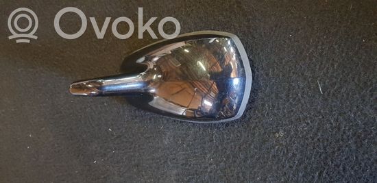 Mercedes-Benz E W212 Radio antenna A2048208075