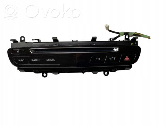Mercedes-Benz C W205 Head unit multimedia control a2059055201