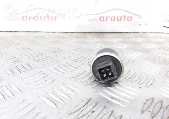 Volkswagen Golf IV Air conditioning (A/C) pressure sensor 1J0959139B