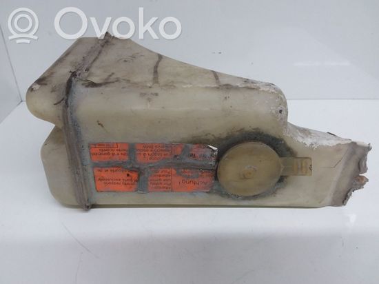 BMW 5 E28 Windshield washer fluid reservoir/tank