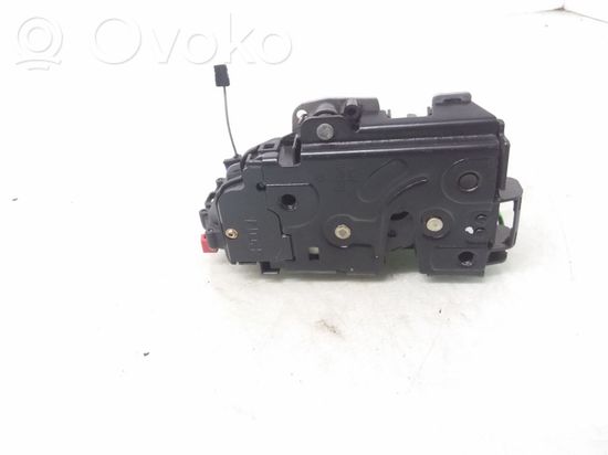 Volkswagen Golf V Rear door lock 7L0839016