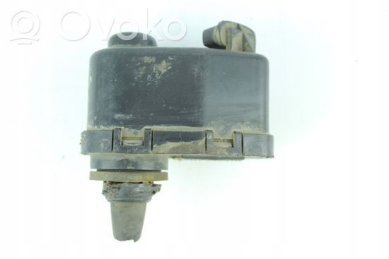 Audi 80 90 S2 B4 Headlight level adjustment motor 321941295