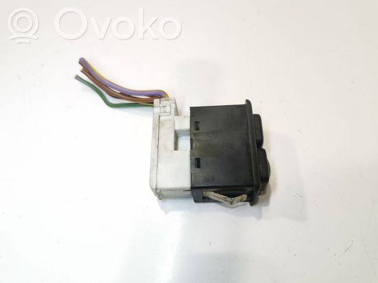 BMW 3 E30 Electric window control switch 1378939