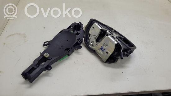 BMW X1 E84 Front door lock 7229471