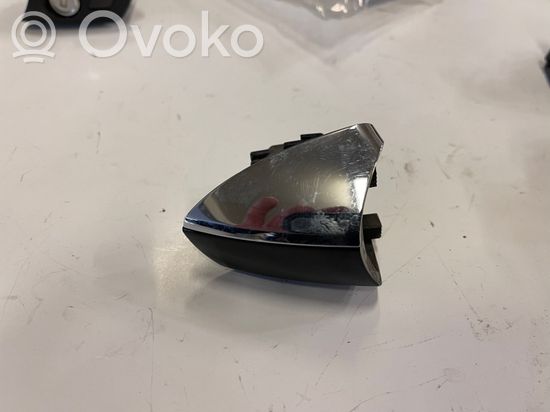 Mercedes-Benz S W221 Front door handle cover