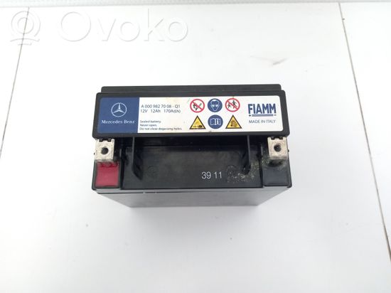 Mercedes-Benz E W212 Battery A0009827008