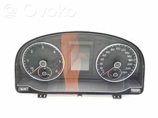 Volkswagen Touran II Speedometer (instrument cluster) 1T0920875AX