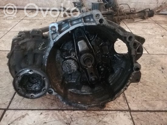 Volkswagen PASSAT B3 Manual 5 speed gearbox AYM