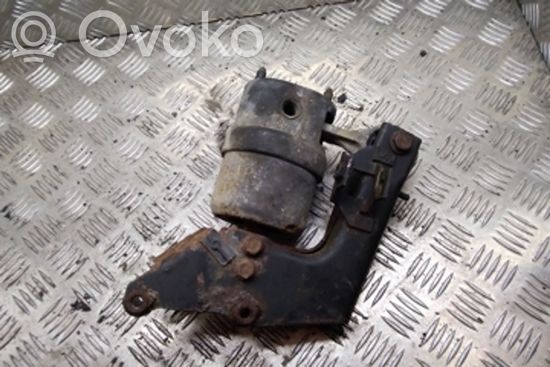 Volkswagen Transporter – Caravelle T4 Engine mounting bracket 7D0399111