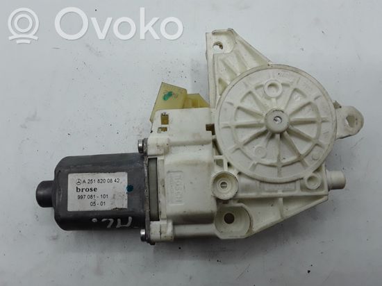 Mercedes-Benz ML W164 Front door window regulator motor A2518200842 997081101 0130822272