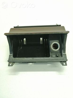 Mercedes-Benz E W210 Ashtray (front)