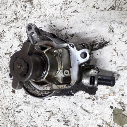 Volkswagen Jetta V Vacuum pump