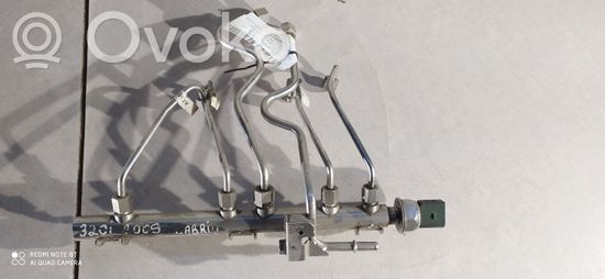 BMW 3 E92 E93 Fuel distributor 10537562474 753731905