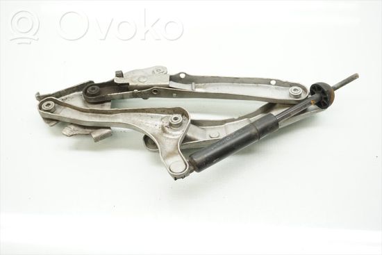 Mercedes-Benz C W202 Engine bonnet/hood hinges 2028800128 2028800029,