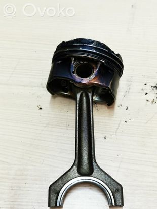 BMW 3 GT F34 Piston with connecting rod 7846593