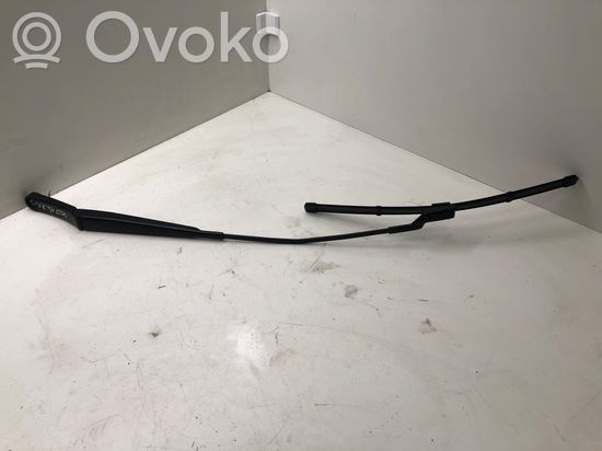 Volkswagen Golf VII Windshield/front glass wiper blade