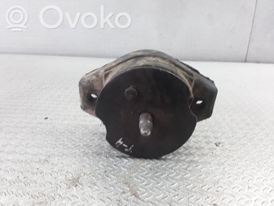 Volkswagen Transporter – Caravelle T4 Gearbox mount
