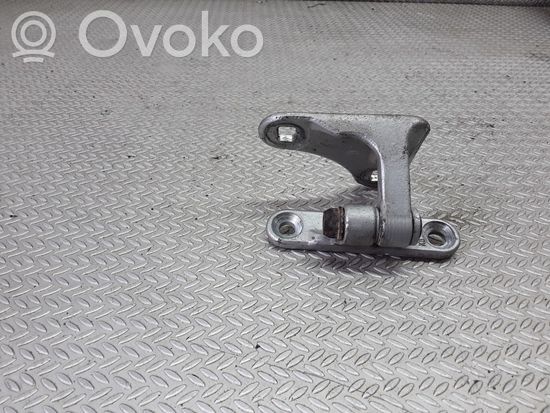 Mercedes-Benz S W220 Front door lower hinge