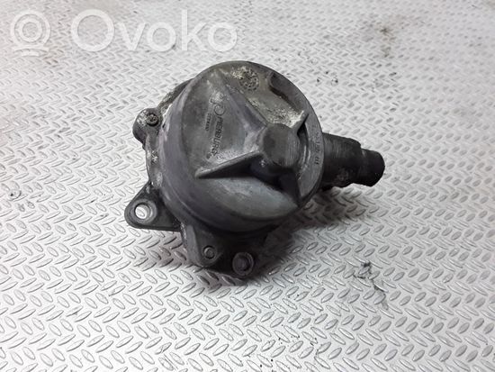 Audi A6 S6 C5 4B Vacuum pump 72218501